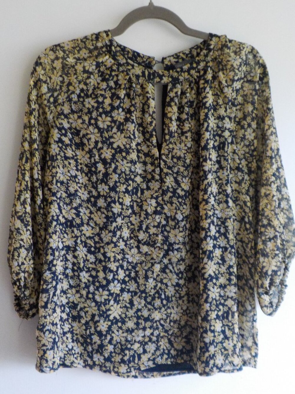 Vince Camuto Blouse - Small - Yellow White Navy Floral Lined Puff Sleeves (2498)